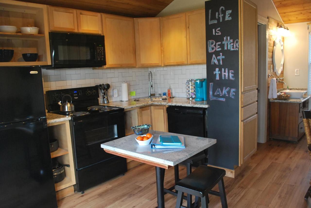 Lake Front Cottage Little Elm Екстер'єр фото